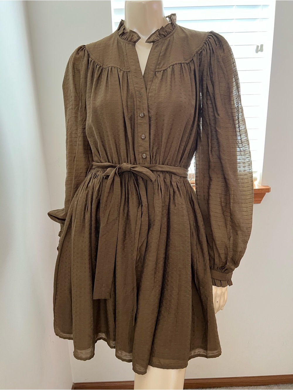 ❤️ En Saison Olive Bree Ruffle Tie-Front Mini Skirt